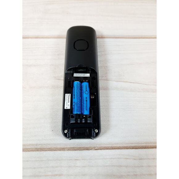 Panasonic KX-TGDA52 Black Cordless Handset w/ Charging Station Tested & Working - Picture 3 of 11